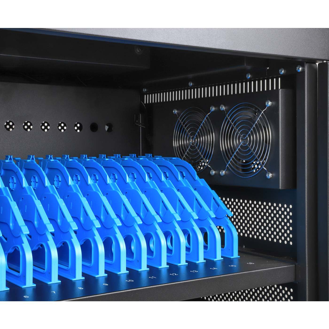 EU 32-Port AC Charging Cart Image 10