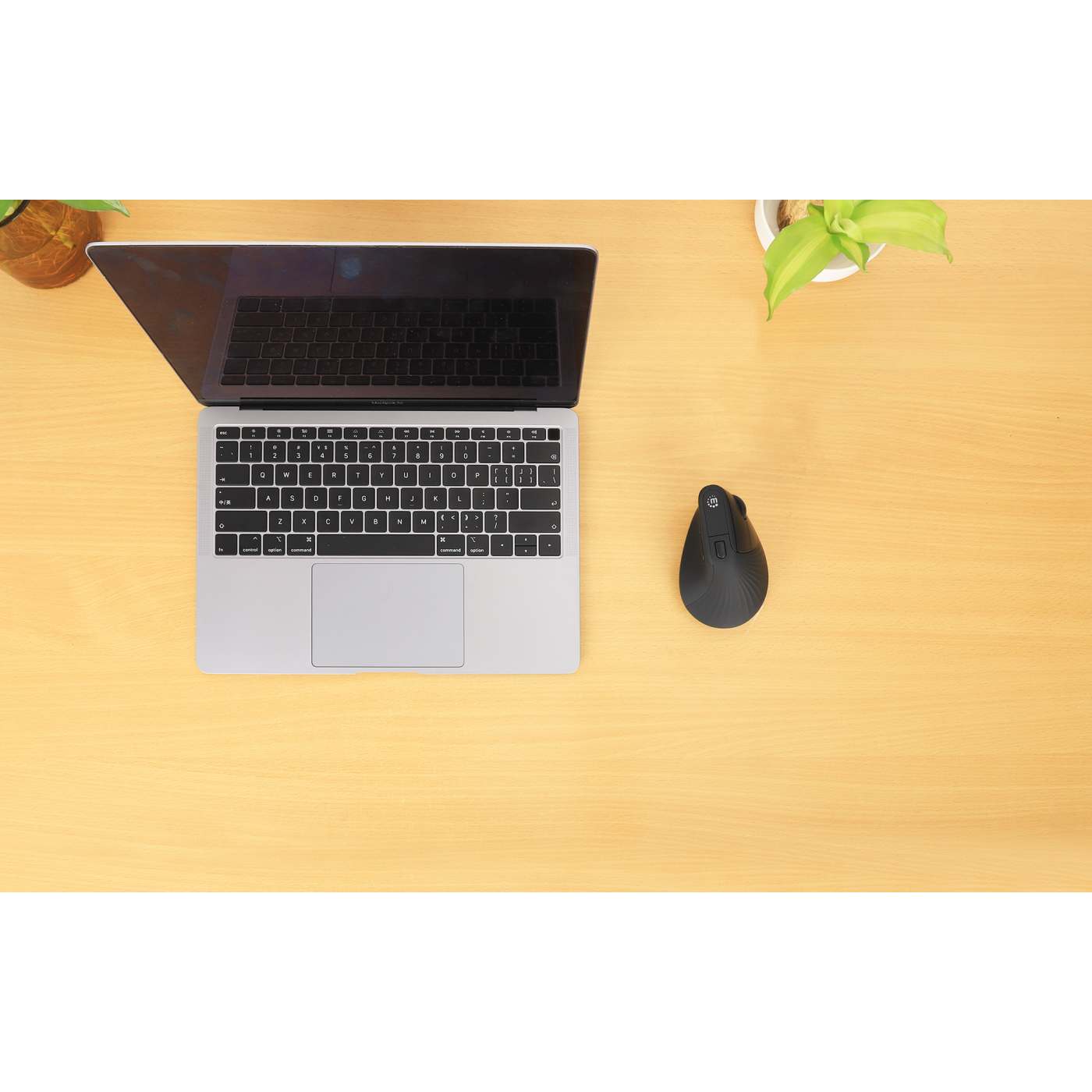 Vertical Ergonomic Wireless USB Mouse Image 3